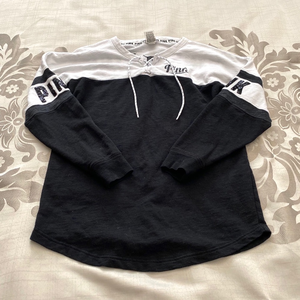 VS PINK tee